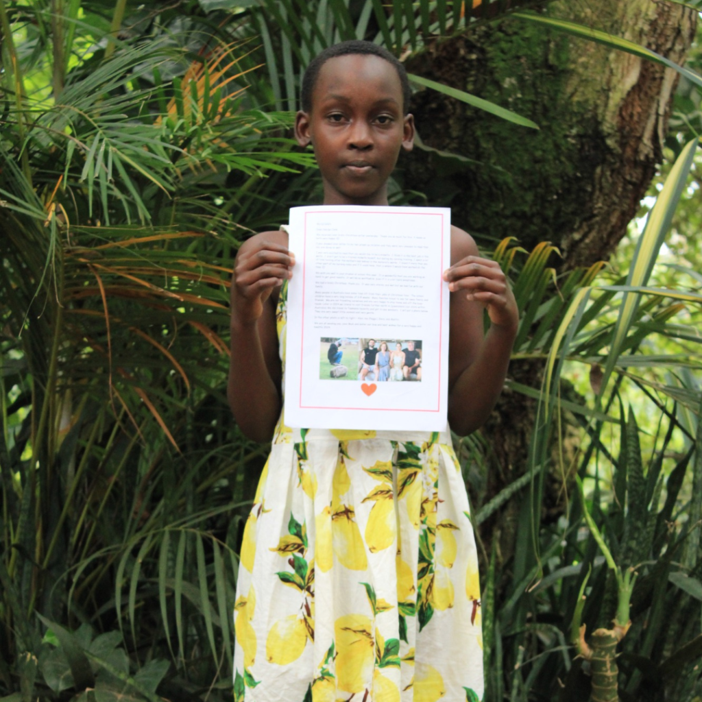 girl with letter